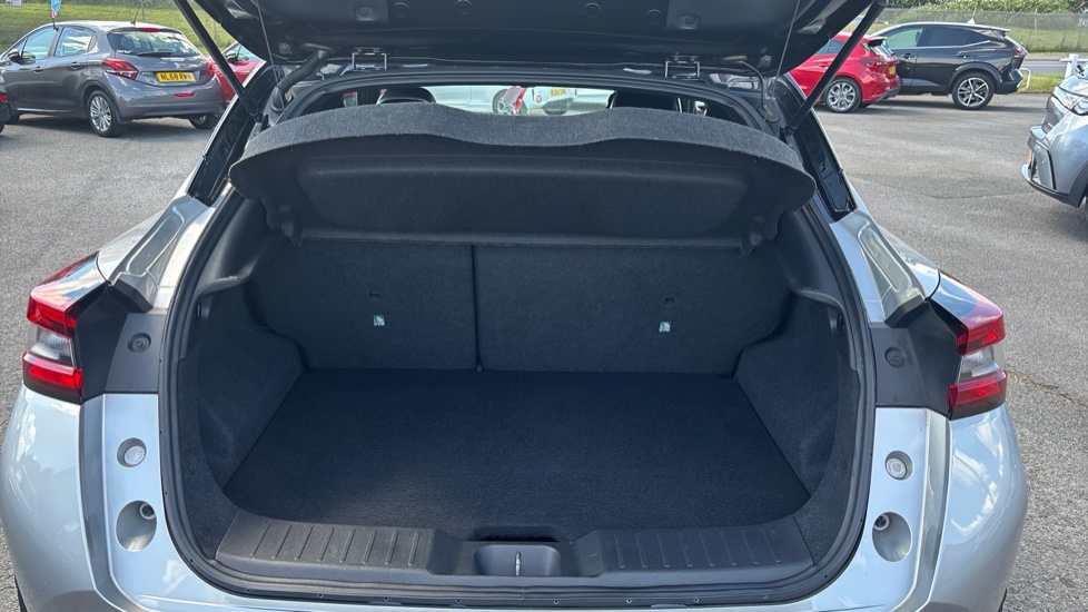 Nissan Juke 1.0 DiG-T Tekna+ 5dr Petrol Hatchback - Image 4