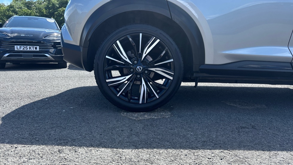 Nissan Juke 1.0 DiG-T Tekna+ 5dr Petrol Hatchback - Image 7