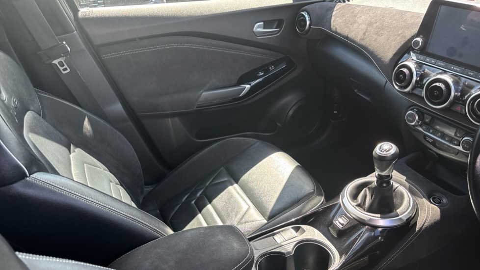 Nissan Juke 1.0 DiG-T Tekna+ 5dr Petrol Hatchback - Image 14