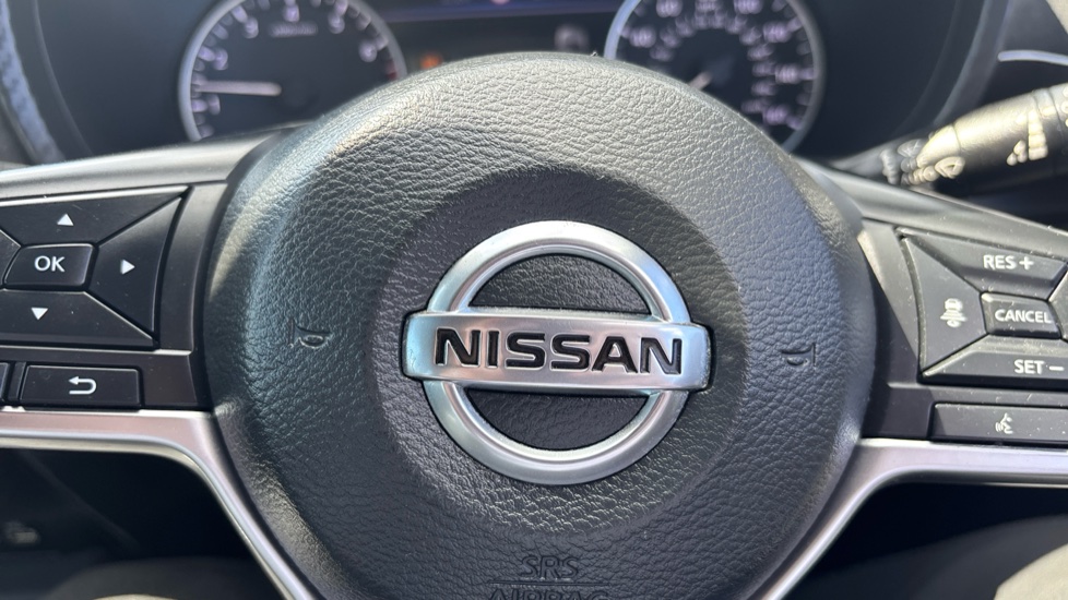 Nissan Juke 1.0 DiG-T Tekna+ 5dr Petrol Hatchback - Image 22
