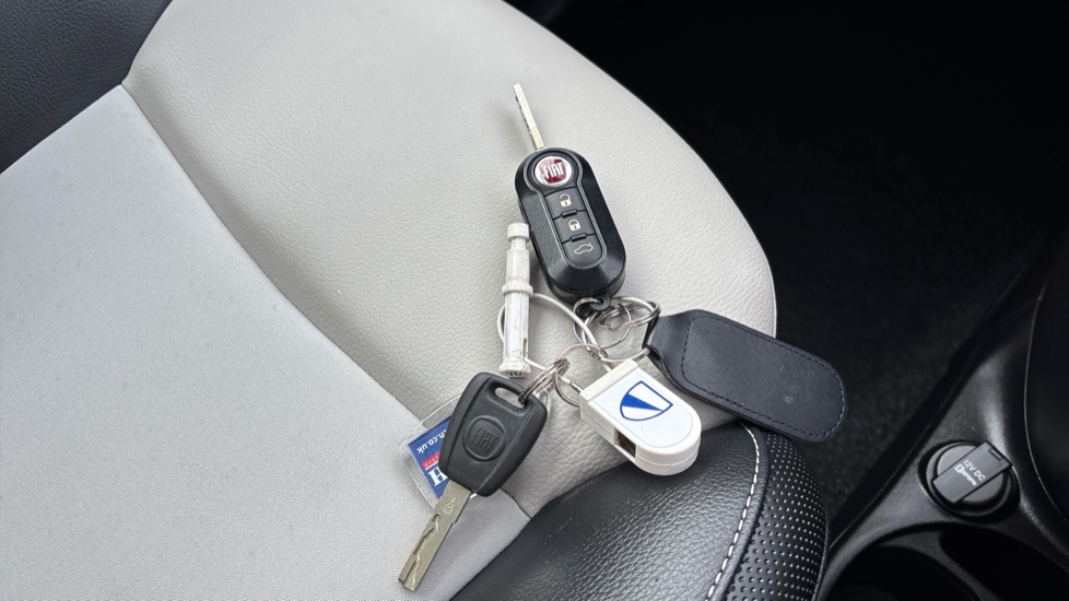 Fiat 500 1.0 Mild Hybrid Dolcevita [Part Leather] 3dr Petrol Hatchback - Image 20