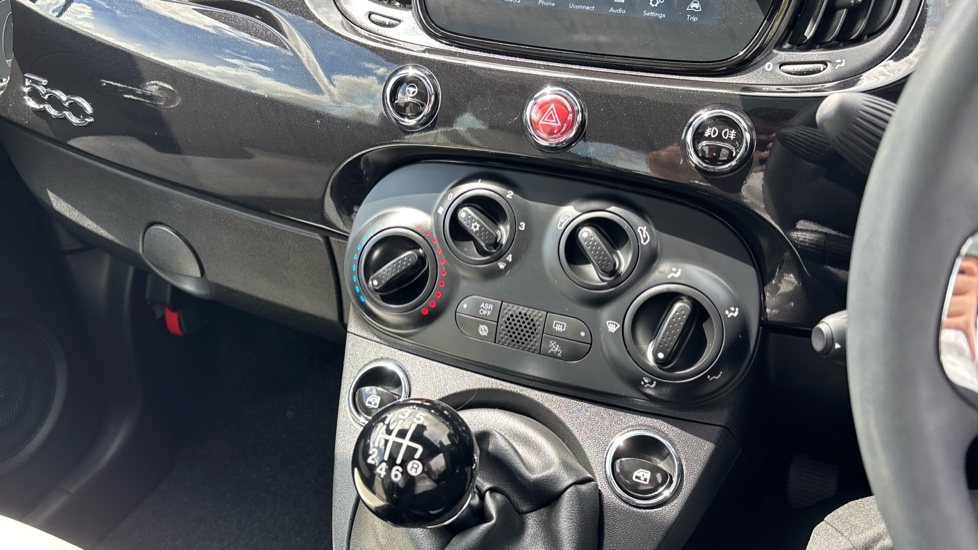 Fiat 500 1.0 Mild Hybrid Dolcevita [Part Leather] 3dr Petrol Hatchback - Image 33