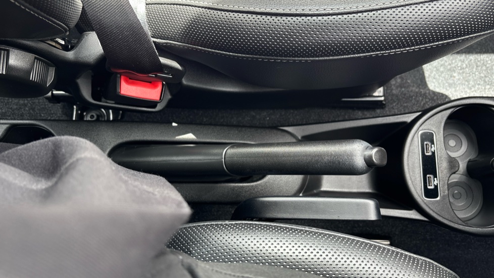 Fiat 500 1.0 Mild Hybrid Dolcevita [Part Leather] 3dr Petrol Hatchback - Image 37