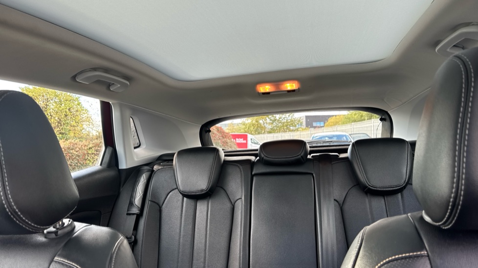 Vauxhall Grandland X 1.2 Turbo Elite Nav 5dr Auto [8 Speed] Petrol Hatchback - Image 15