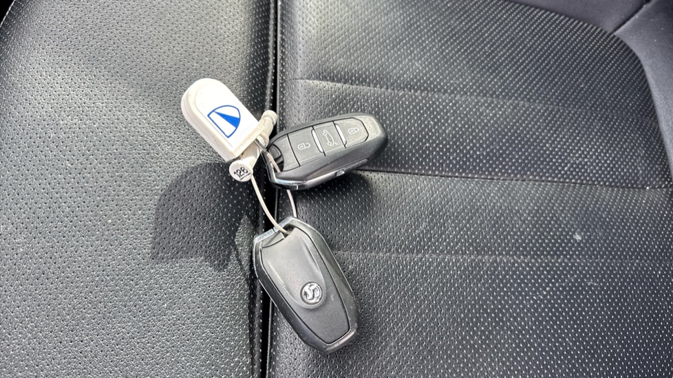 Vauxhall Grandland X 1.2 Turbo Elite Nav 5dr Auto [8 Speed] Petrol Hatchback - Image 20