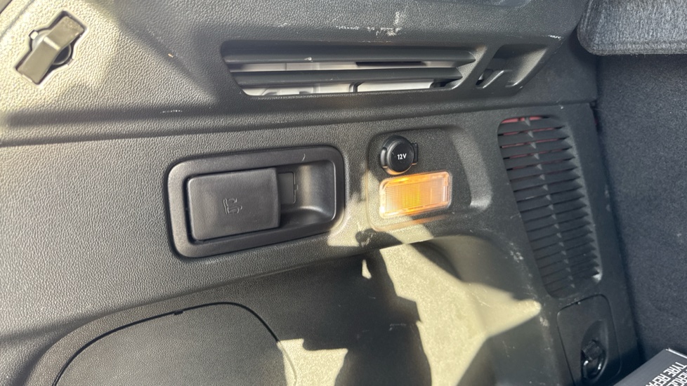 Vauxhall Grandland X 1.2 Turbo Elite Nav 5dr Auto [8 Speed] Petrol Hatchback - Image 22