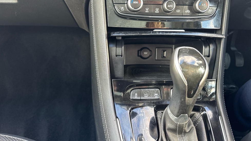 Vauxhall Grandland X 1.2 Turbo Elite Nav 5dr Auto [8 Speed] Petrol Hatchback - Image 38
