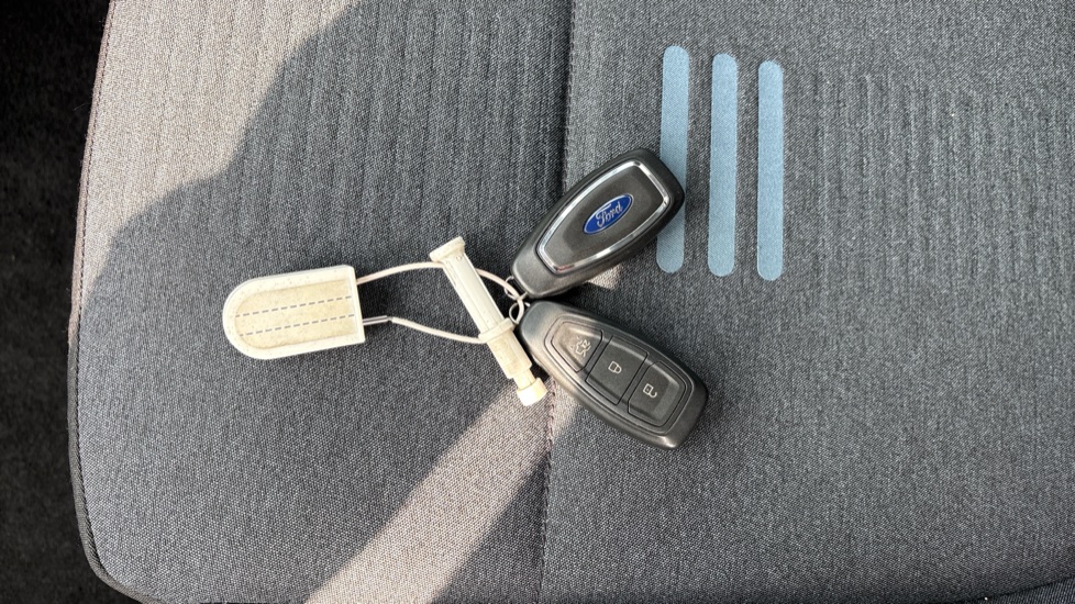 Ford Focus 1.0 EcoBoost Hybrid mHEV 155 Active 5dr Auto Petrol Estate - Image 20