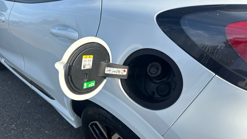 Ford Puma 1.0 EcoBoost Hybrid mHEV ST-Line X 5dr DCT Petrol Hatchback - Image 23