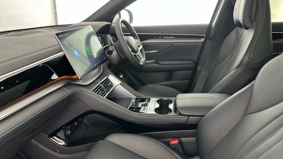 BYD Seal U 1.5 DM-i Comfort 5dr Auto Estate - Image 10