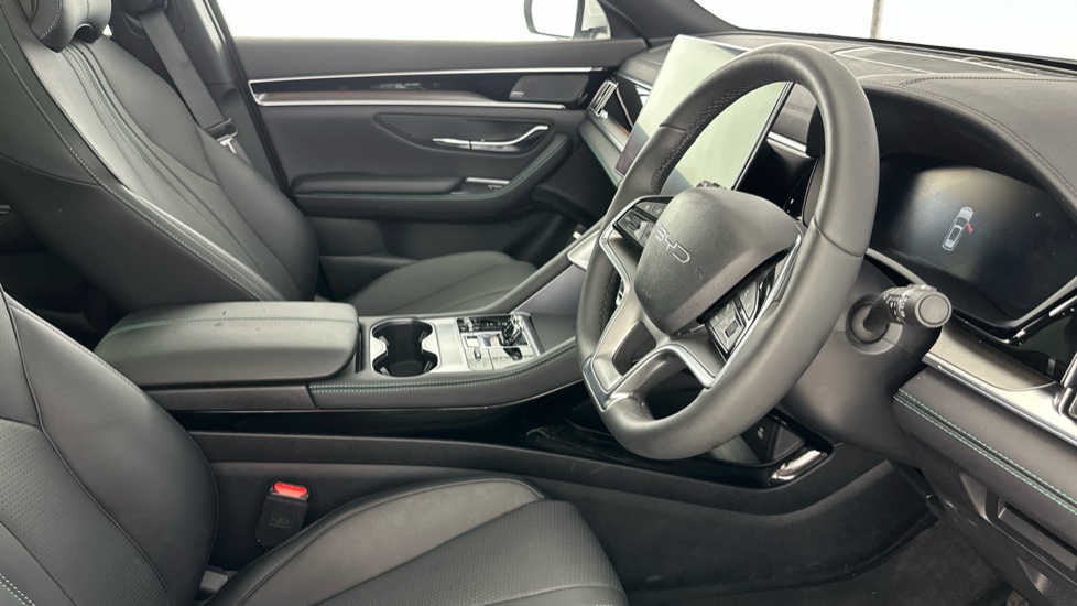 BYD Seal U 1.5 DM-i Comfort 5dr Auto Estate - Image 11
