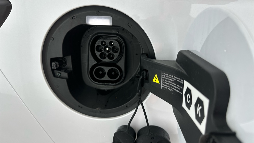BYD Seal U 1.5 DM-i Comfort 5dr Auto Estate - Image 20