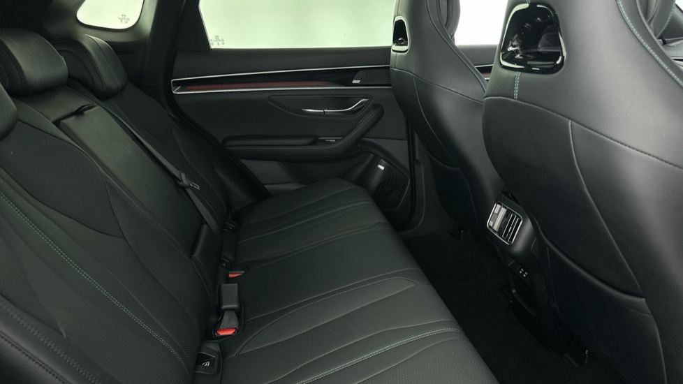 BYD Seal U 1.5 DM-i Comfort 5dr Auto Estate - Image 12