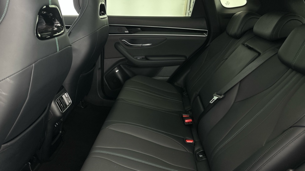 BYD Seal U 1.5 DM-i Comfort 5dr Auto Estate - Image 13