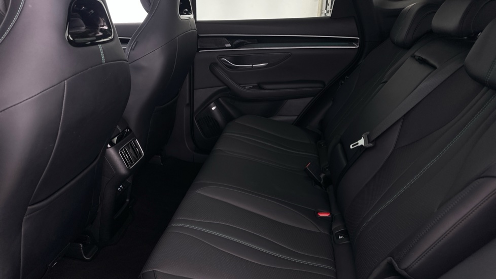 BYD Seal U 1.5 DM-i Comfort 5dr Auto Estate - Image 13