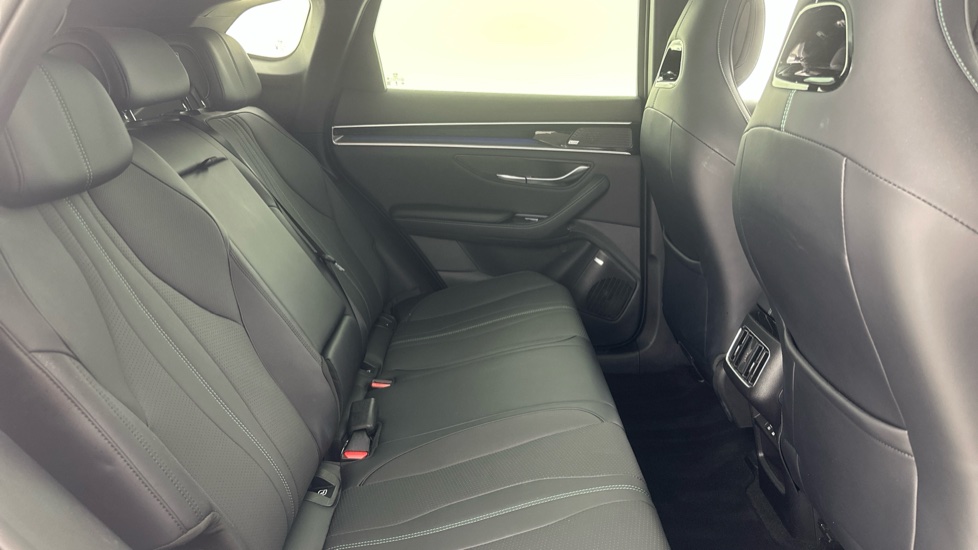 BYD Seal U 1.5 DM-i Comfort 5dr Auto Estate - Image 12