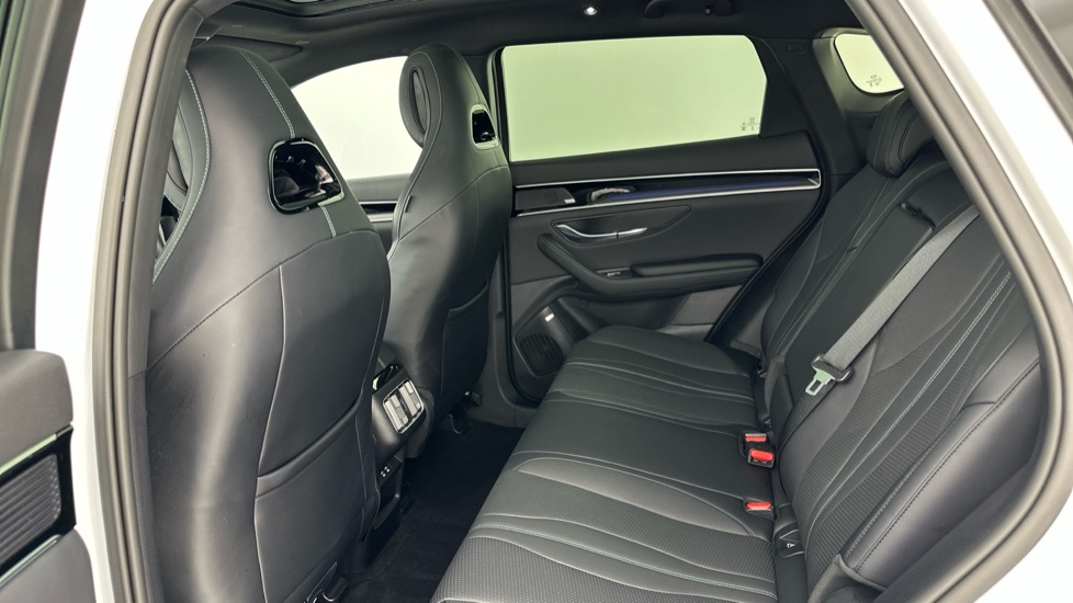 BYD Seal U 1.5 DM-i Comfort 5dr Auto Estate - Image 13