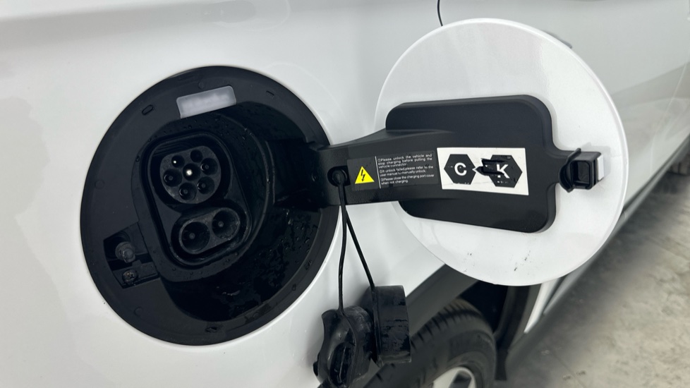 BYD Seal U 1.5 DM-i Comfort 5dr Auto Estate - Image 20