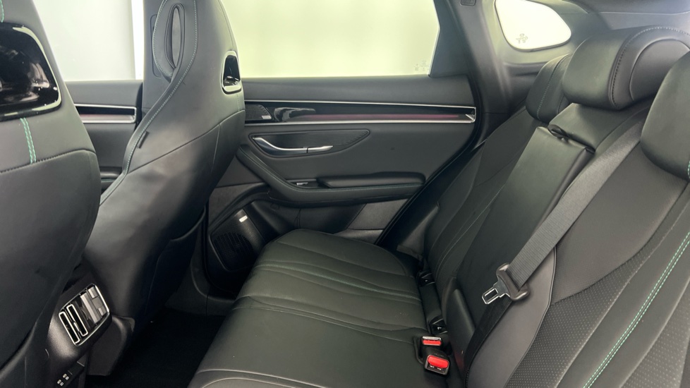 BYD Seal U 1.5 DM-i Comfort 5dr Auto Estate - Image 13
