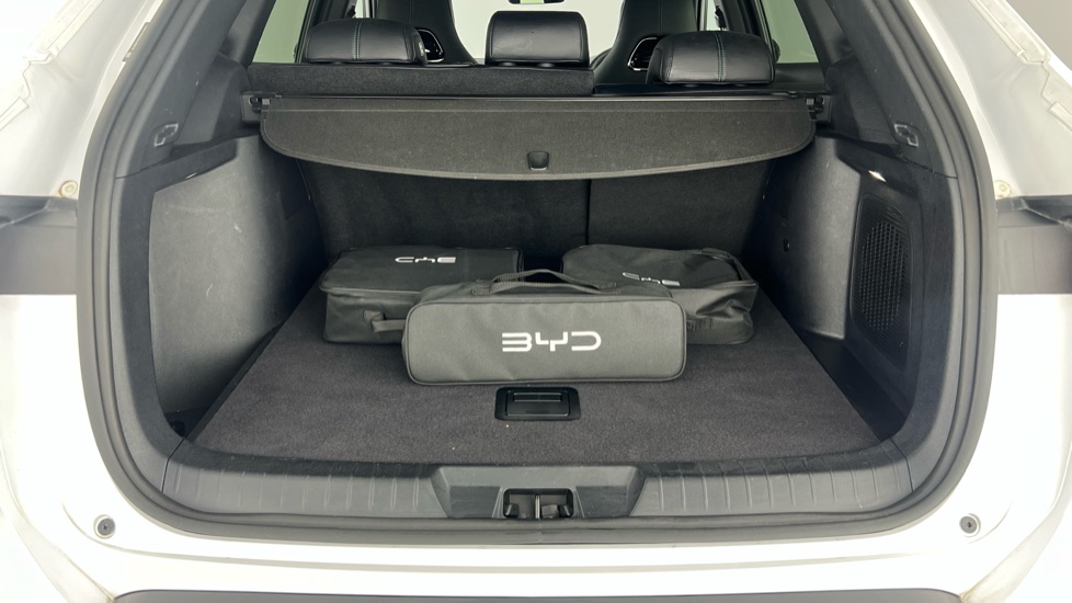 BYD Seal U 1.5 DM-i Comfort 5dr Auto Estate - Image 14