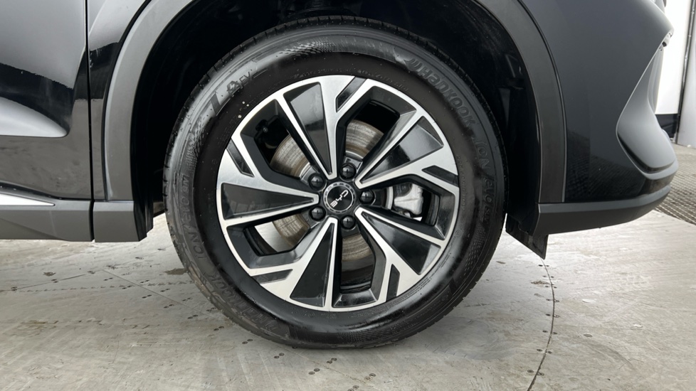 BYD Sealion 5 1.5 DM-i Comfort 5dr Auto Estate - Image 18