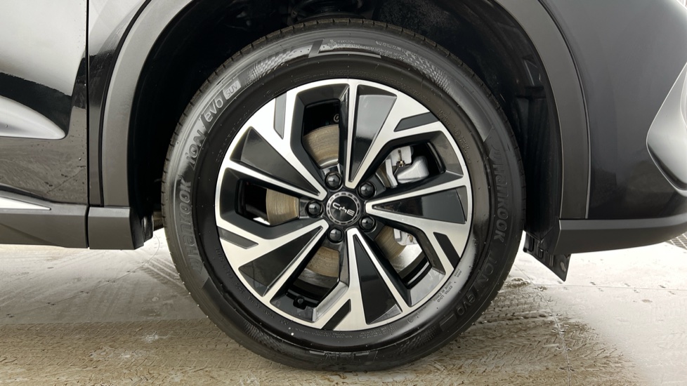 BYD Sealion 5 1.5 DM-i Comfort 5dr Auto Estate - Image 18