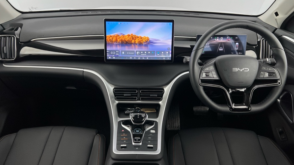 BYD Sealion 5 1.5 DM-i Design 5dr Auto Estate - Image 5