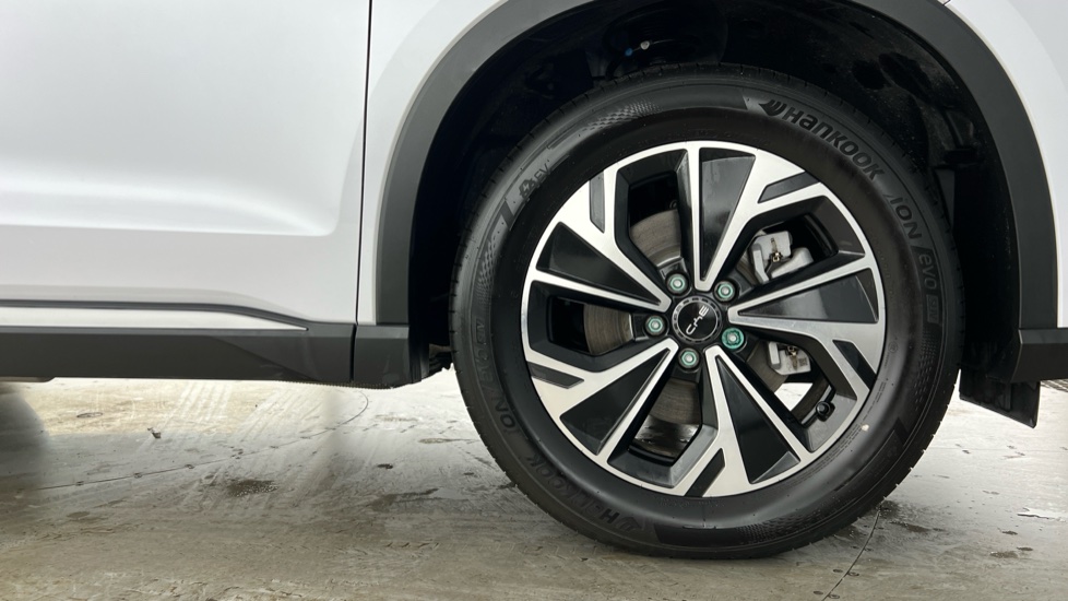 BYD Sealion 5 1.5 DM-i Design 5dr Auto Estate - Image 18