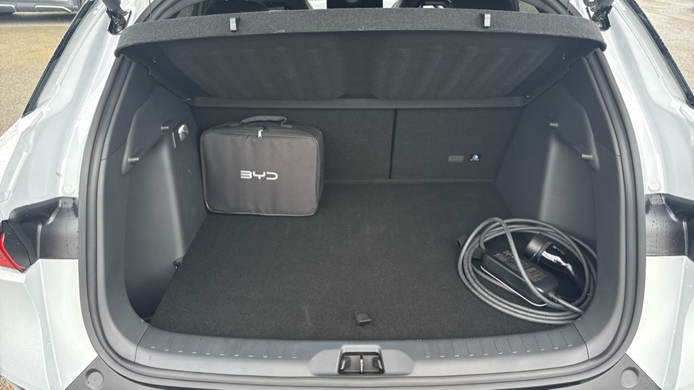 BYD Atto 3 150kW Design 60kWh 5dr Auto Electric Hatchback - Image 4