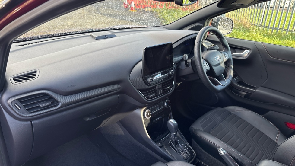 Ford Puma 1.0 EcoBoost Hybrid mHEV Vivid Ruby Ed 5dr DCT Petrol Hatchback - Image 9