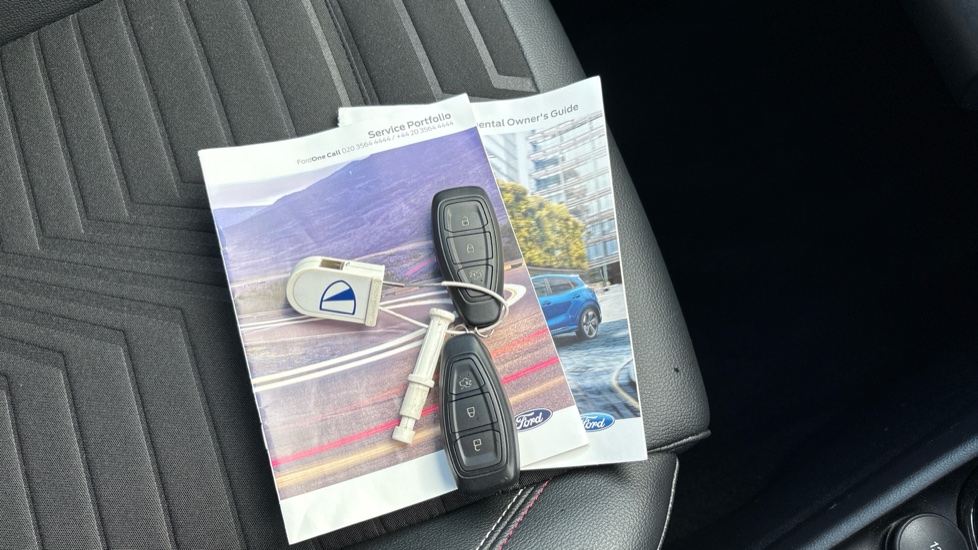 Ford Puma 1.0 EcoBoost Hybrid mHEV Vivid Ruby Ed 5dr DCT Petrol Hatchback - Image 19