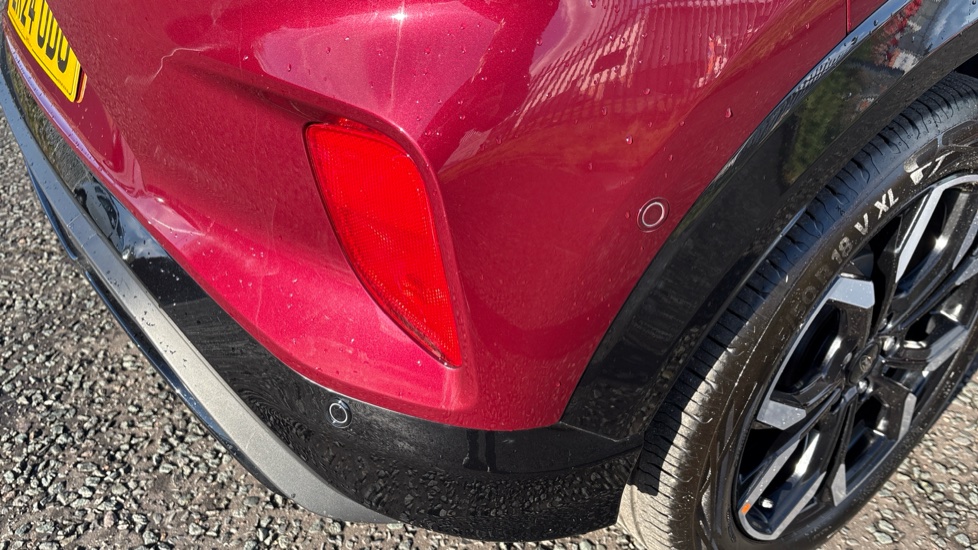 Ford Puma 1.0 EcoBoost Hybrid mHEV Vivid Ruby Ed 5dr DCT Petrol Hatchback - Image 28