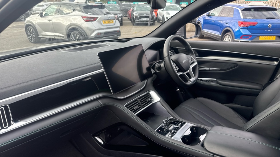 BYD Seal U 1.5 DM-i Comfort 5dr Auto Estate - Image 9