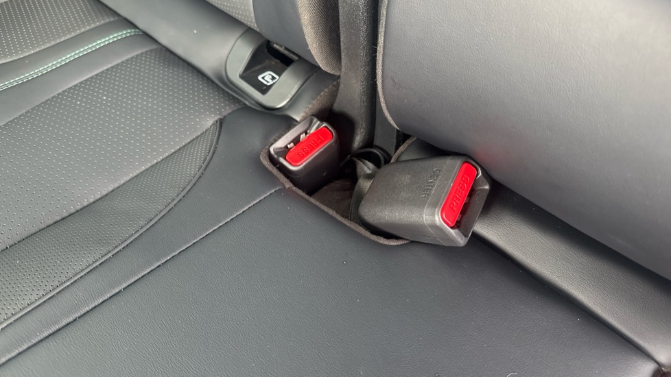BYD Seal U 1.5 DM-i Comfort 5dr Auto Estate - Image 17