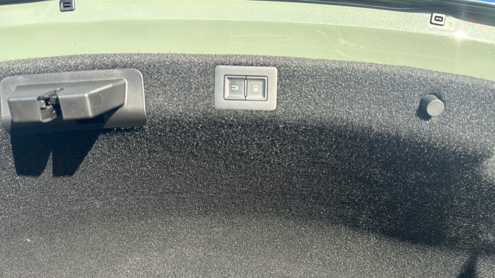 BYD Seal 230kW Design 83kWh 4dr Auto Electric Saloon - Image 30