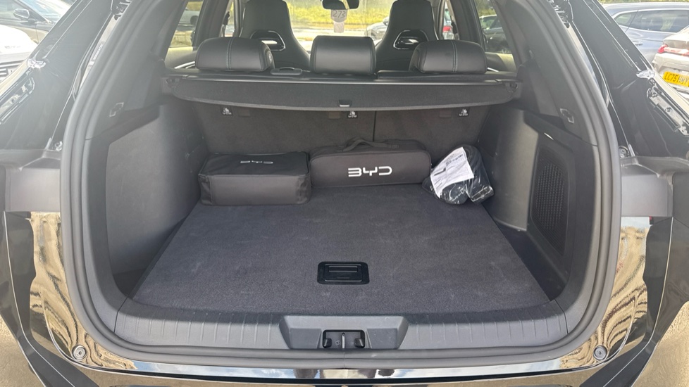 BYD Seal U 1.5 DM-i Comfort 5dr Auto Estate - Image 4