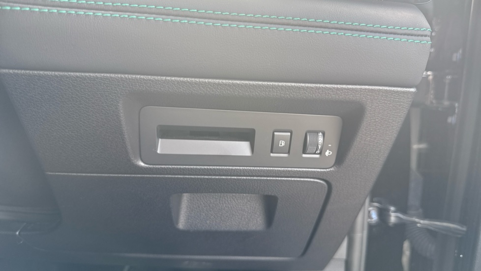 BYD Seal U 1.5 DM-i Comfort 5dr Auto Estate - Image 25