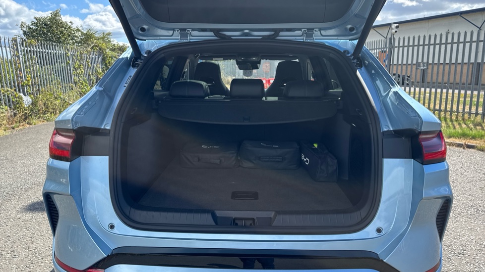 BYD Seal U 1.5 DM-i Comfort 5dr Auto Estate - Image 4