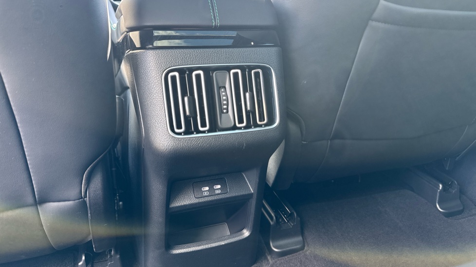 BYD Seal U 1.5 DM-i Comfort 5dr Auto Estate - Image 32