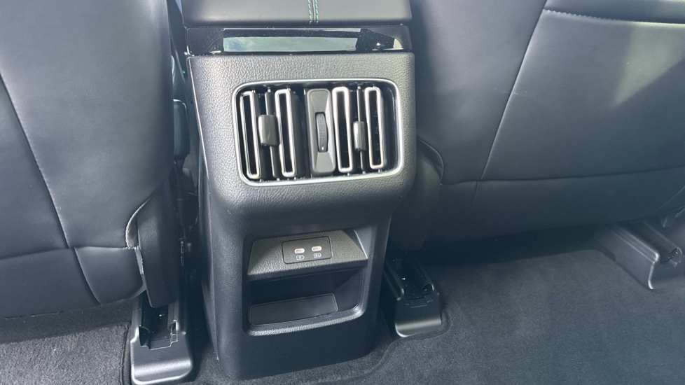 BYD Seal U 1.5 DM-i Comfort 5dr Auto Estate - Image 31