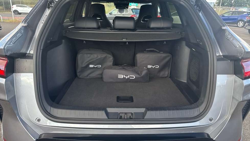 BYD Seal U 1.5 DM-i Comfort 5dr Auto Estate - Image 4