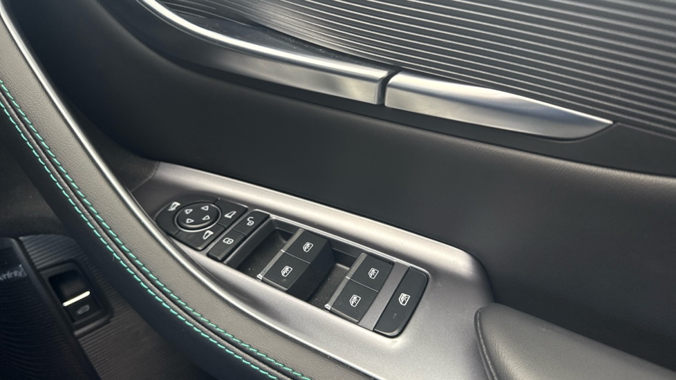BYD Seal U 1.5 DM-i Comfort 5dr Auto Estate - Image 27