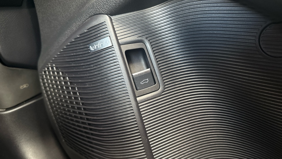 BYD Seal U 1.5 DM-i Comfort 5dr Auto Estate - Image 28