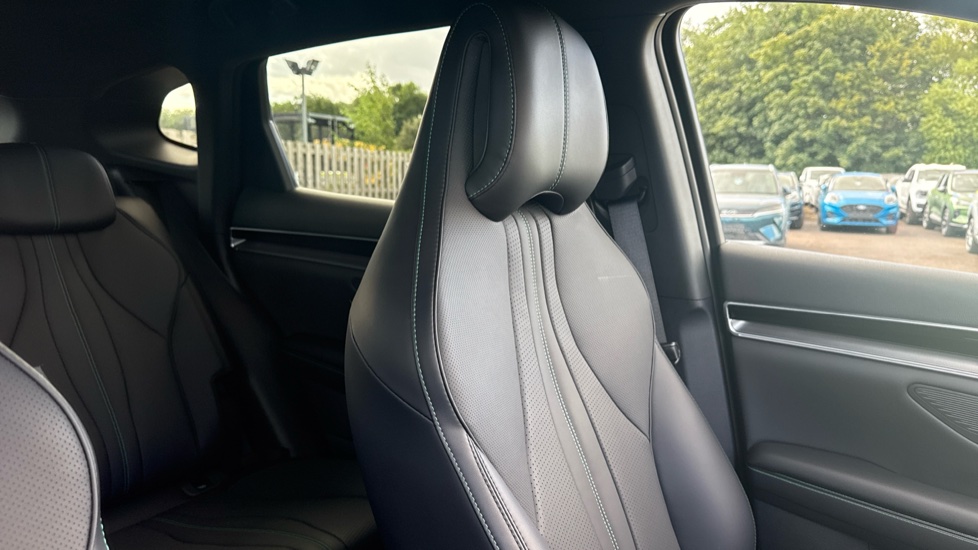 BYD Seal U 1.5 DM-i Comfort 5dr Auto Estate - Image 33