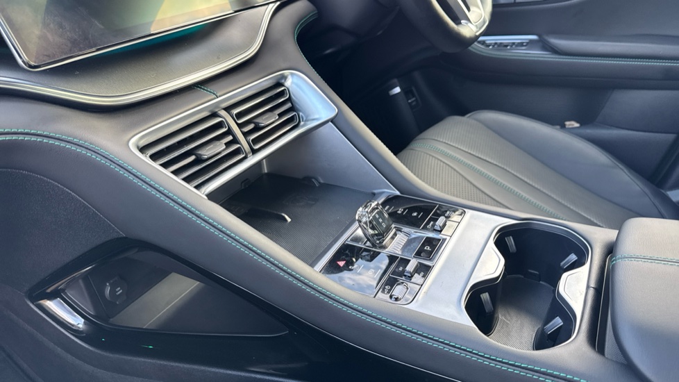 BYD Seal U 1.5 DM-i Comfort 5dr Auto Estate - Image 13