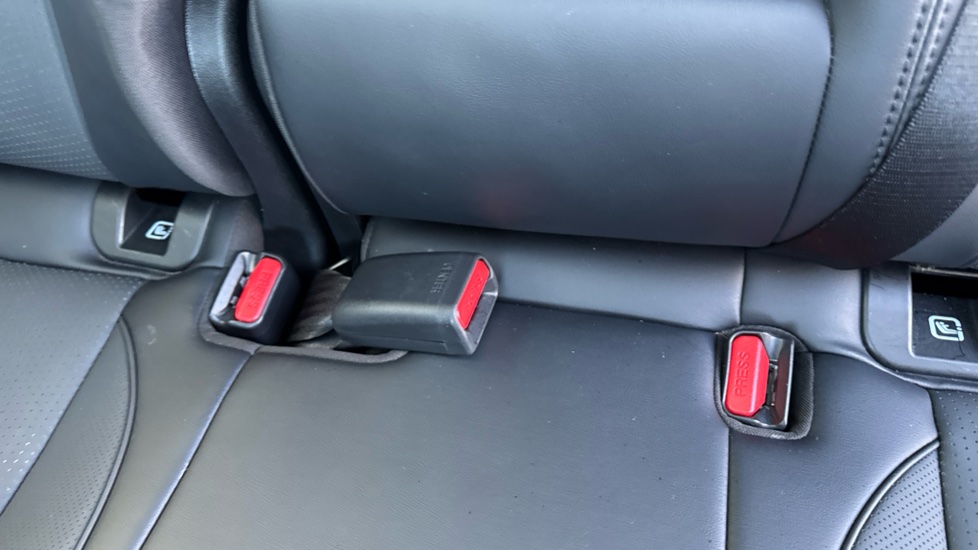 BYD Seal U 1.5 DM-i Comfort 5dr Auto Estate - Image 17