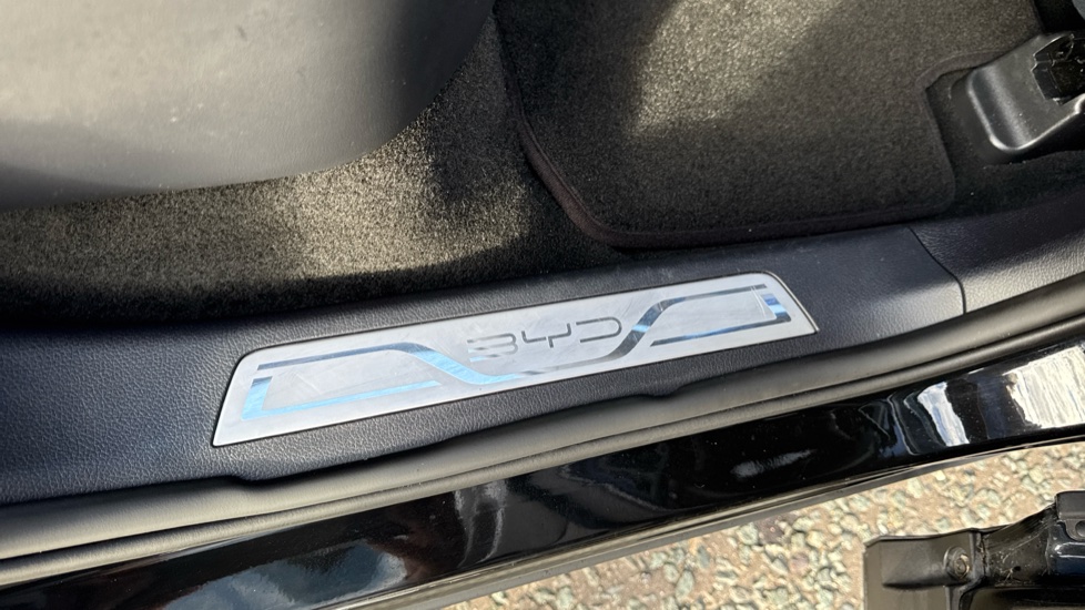 BYD Seal U 1.5 DM-i Comfort 5dr Auto Estate - Image 30