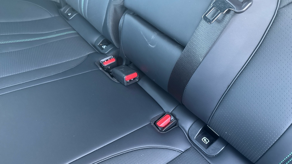 BYD Seal U 1.5 DM-i Comfort 5dr Auto Estate - Image 17