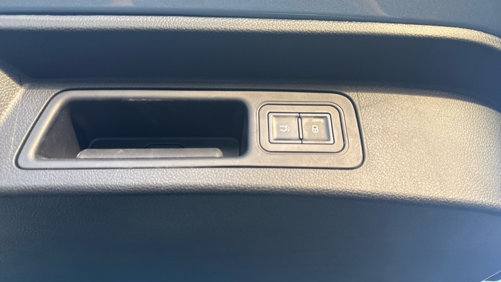 BYD Seal U 1.5 DM-i Comfort 5dr Auto Estate - Image 27