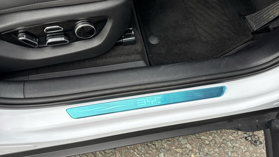 BYD Sealion 7 230kW Comfort 83kWh 5dr Auto Electric Estate - Image 31
